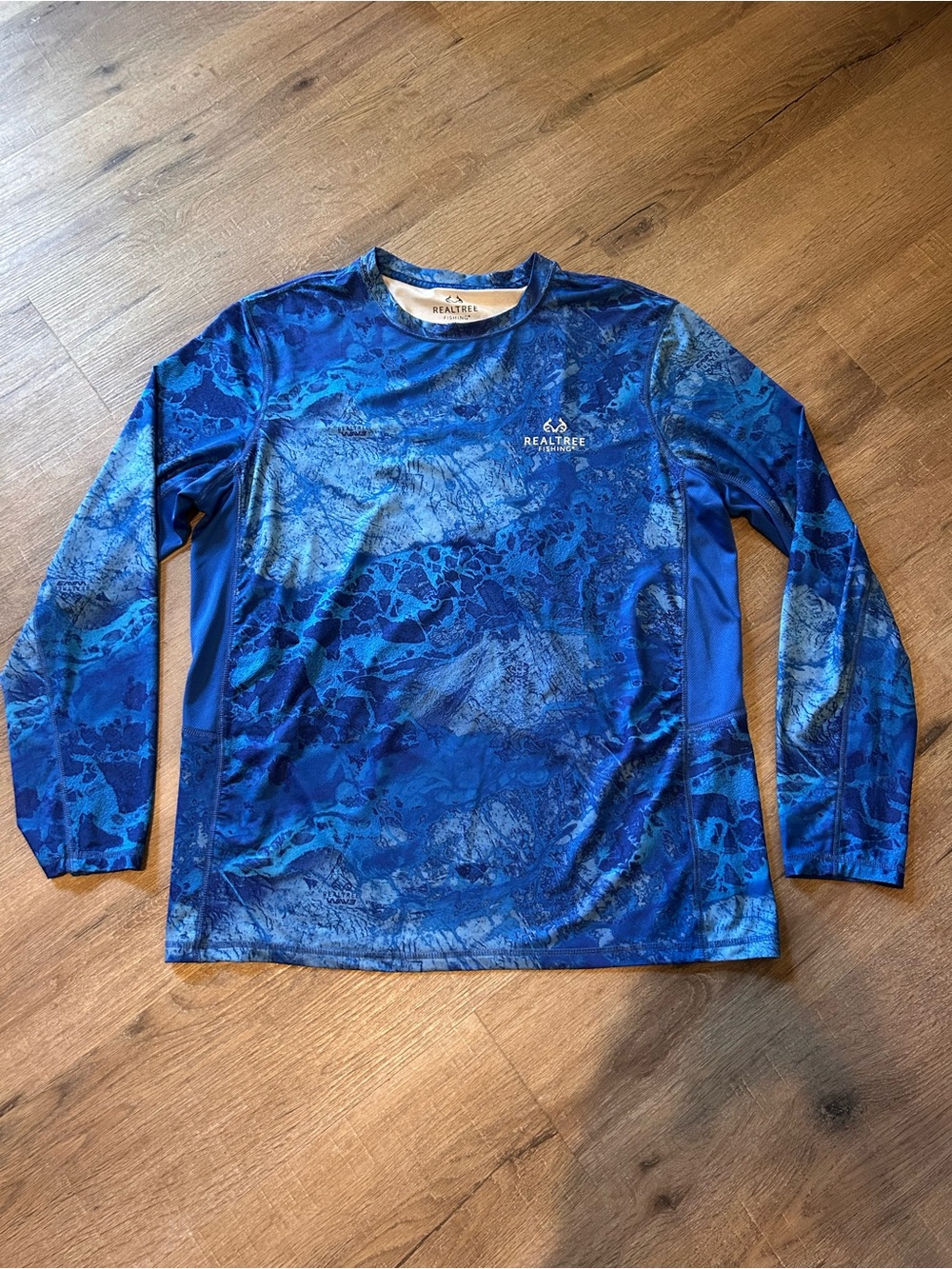 Realtree Fishing Mens L Blue Water Camo Long Sleeve Performance T-Shirt